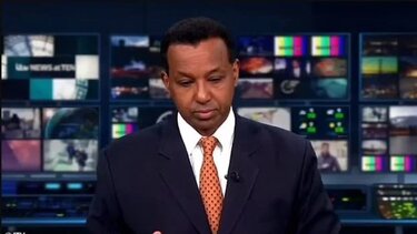 Παρουσιαστής ένιωσε αδιαθεσία και μπέρδευε τα λόγια του on air - Δείτε βίντεο