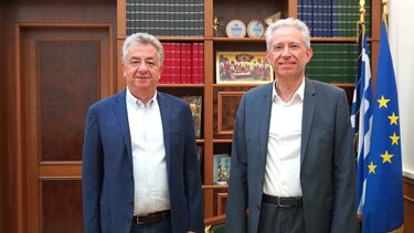 Επίσκεψη του υπ. Ευρωβουλευτή με το ΠΑΣΟΚ-ΚΙΝΑΛ Κ. Χρυσόγονου στον Περιφερειάρχη Στ. Αρναουτάκη