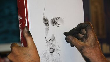 Θερμές ευχαριστίες στον ζωγράφο Αστέρη Γκέκα 