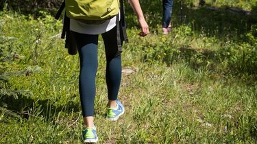 Περπατούν στα πανέμορφα και καταπράσινα φαράγγια Καρτερού και Κουναβιανό