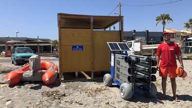 Ναυαγοσώστες στους 18 Πύργους του Δήμου Πλατανιά - Τοποθέτηση 6 μηχανισμών κολύμβησης για ΑμεΑ