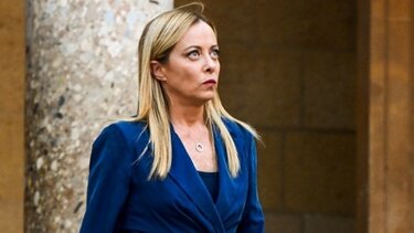 Η Μελόνι απέσυρε τη μήνυση για δυσφήμιση σε βάρος του γνωστού ιστορικού Λουτσιάνο Κάνφορα