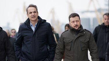 Τηλεφωνική επικοινωνία Μητσοτάκη - Ζελένσκι: Δεν υπάρχει λύση για την Ουκρανία χωρίς την Ουκρανία, είπε ο πρωθυπουργός