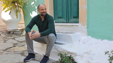 Μια "Ακριβή Γιορτή" βελούδινη και αισθαντική με τις "υπογραφές" του Χάρη Φασουλά και του Νίκου Μαυράκη