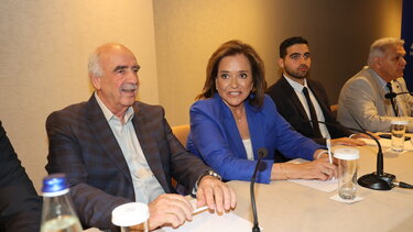 Η Ντόρα, η εκδήλωση για τον Μεϊμαράκη και η «κόντρα» με Καρκανάκη για την καλύτερη Νομαρχιακή της ΝΔ στη χώρα!