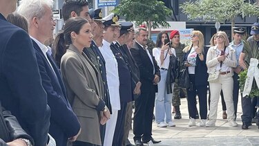 Ελένη Βατσινά: Διατηρούμε ζωντανά τα μηνύματα της θυσίας των ηρώων μας