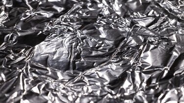 Ποια φρούτα και λαχανικά τυλίγουμε με αλουμινόχαρτο και ποια όχι