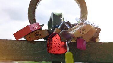 Τα 3 ζώδια που αγαπούν τον λάθος άνθρωπο