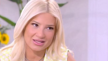  Φαίη Σκορδά: Διέψευσε ότι είναι ζευγάρι με τον Γιώργο Μπαρμπαλιά