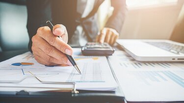 Πότε και τι αλλάζει στα τεκμήρια των επαγγελματιών