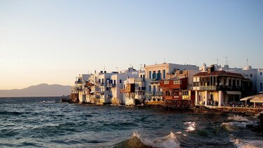 Πρωταγωνιστεί η Ελλάδα στις ελεύσεις τουριστών από Αυστραλία, Καναδά και ΗΠΑ