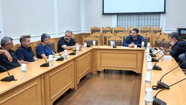 Συνάντηση στη Περιφέρεια για την αξιοποίηση της αδιάθετης ντομάτας Ιεράπετρας