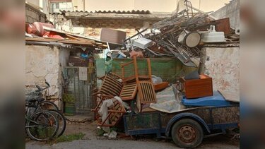 Ένα παράπηγμα ... εστία μόλυνσης!