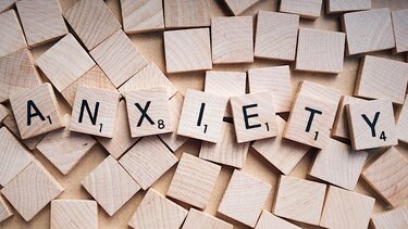 Οι νέοι κάτω των 40 ετών βρίσκονται σε κατάσταση "μόνιμου άγχους"