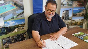 Σύμβαση για την αποκατάσταση του κτιρίου της πρώην Κοινότητας Αρκαλοχωρίου και του κοινόχρηστου χώρου