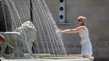 Καιρός: 16η ημέρα υψηλών θερμοκρασιών - Μικρή υποχώρηση από σήμερα