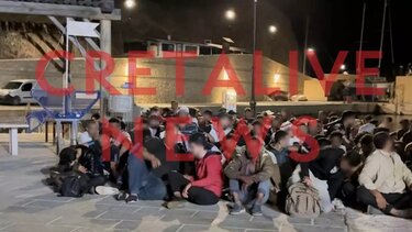 Τέσσερις συλλήψεις διακινητών για τους 279 μετανάστες 