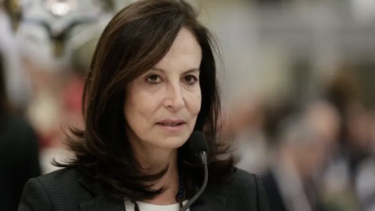 "Παρούσα" η Άννα Διαμαντοπούλου στις εκλογές του ΠΑΣΟΚ