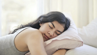 Το κόλπο για να κοιμηθείτε όταν κάνει ζέστη