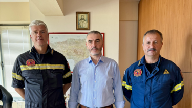 Επίσκεψη του Βουλευτή Ρεθύμνης Μανόλη Χνάρη στην Πυροσβεστική Υπηρεσία