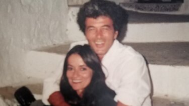 «Έφυγε» από τη ζωή ο σκηνοθέτης Αντώνης Αντύπας, σύζυγος της Ελένης Καραΐνδρου