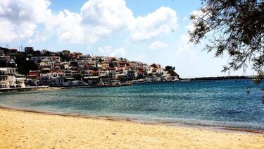 Άνδρος: Ο νέος ανεξερεύνητος παράδεισος της Μεσογείου - Ρεκόρ αφίξεων φέτος