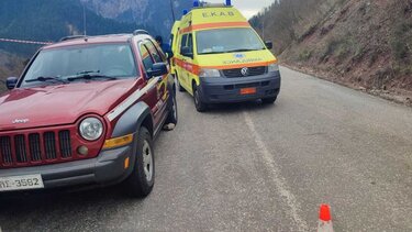 Φθιώτιδα: Μηχανή έπεσε σε γκρεμό στις στροφές για Καρπενήσι