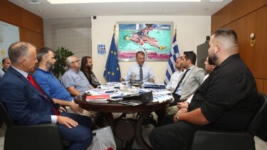 Οι «Snakes» στη συνάντηση οκτώ νόμιμων λεσχών με τον Γιάννη Βρούτση