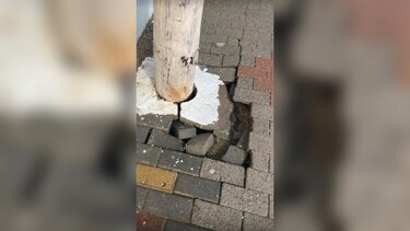 Η θάλασσα "τρώει" τα μαγαζιά στην Αγία Πελαγία!