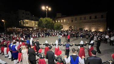 Με μια μεγάλη γιορτή στο κέντρο του Ενετικού Λιμανιού ολοκληρώθηκε o 3ος χρόνος της Παραδοσιακής Στράτας του Δήμου Χανίων