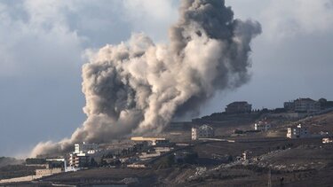 Κλιμακώνει τις επιχειρήσεις σε νότιο Λίβανο και βόρεια Γάζα το Ισραήλ