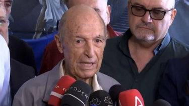 Εκλογές ΠΑΣΟΚ: Ψήφισε ο Κώστας Σημίτης