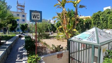 Δημόσιες τουαλέτες: το οδοιπορικό της ντροπής στο τουριστικό Ηράκλειο συνεχίζεται!