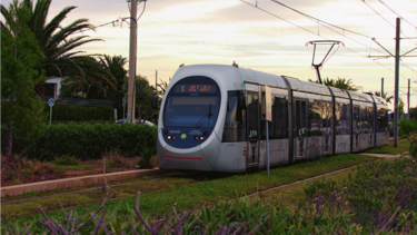 Γλυφάδα: Τραμ χτύπησε ανήλικο αγόρι