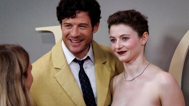 thomasin mckenzie marharet qualley