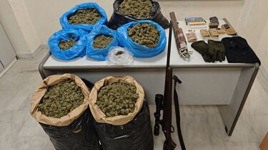 Όπλα, Χανιά, Χασίς