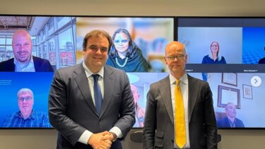 Κυριάκος Πιερρακάκης, Διεθνές Απολυτήριο