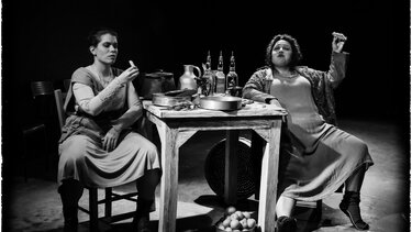 άσεμνα παραμύθια