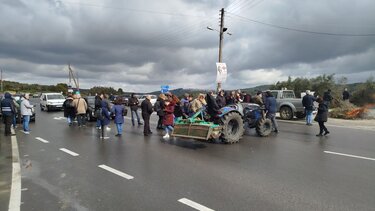 Στον κόμβο των Πεζών θα κόψουν την πίτα τους οι αγρότες!