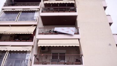 Γυναικοκτονία Σίνδος: Από ακατάσχετη αιμορραγία ξεψύχησε η 44χρονη που δολοφονήθηκε άγρια από τον σύζυγό της