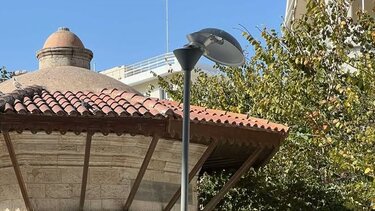 πλατεία Κορνάρου φωτιστικό