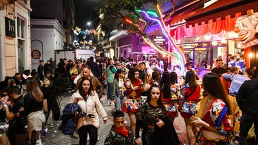 Νυχτερινή παρέλαση - Πατρινό καρναβάλι