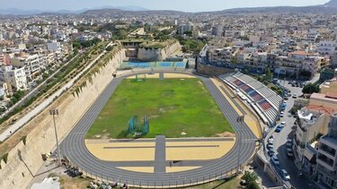 Στάδιο Ελευθερίας, Ταρτάν, Στίβος