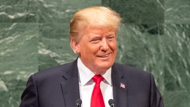 Η Κομισιόν ετοιμάζει δασμούς 25% σε αμερικανικά προϊόντα