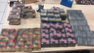 Κροτίδες, Αστυνομία