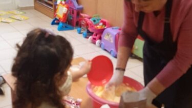 Οι γιαγιάδες πήγαν στον Βρεφονηπιακό Σταθμό!