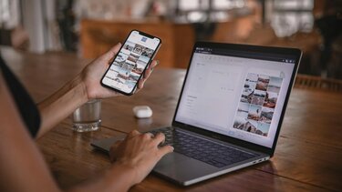 δημοσιογραφος