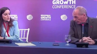 Χαμός μεταξύ Βαρουφάκη και δημοσιογράφου: «Είστε γελοία, κυρία μου»