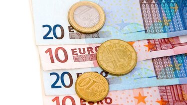 αναδρομικά