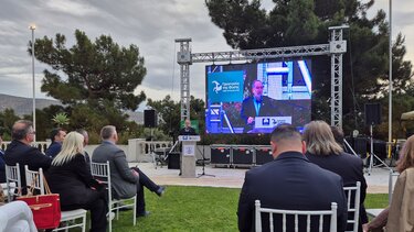 Χνάρης Γαλάζια Σημαία